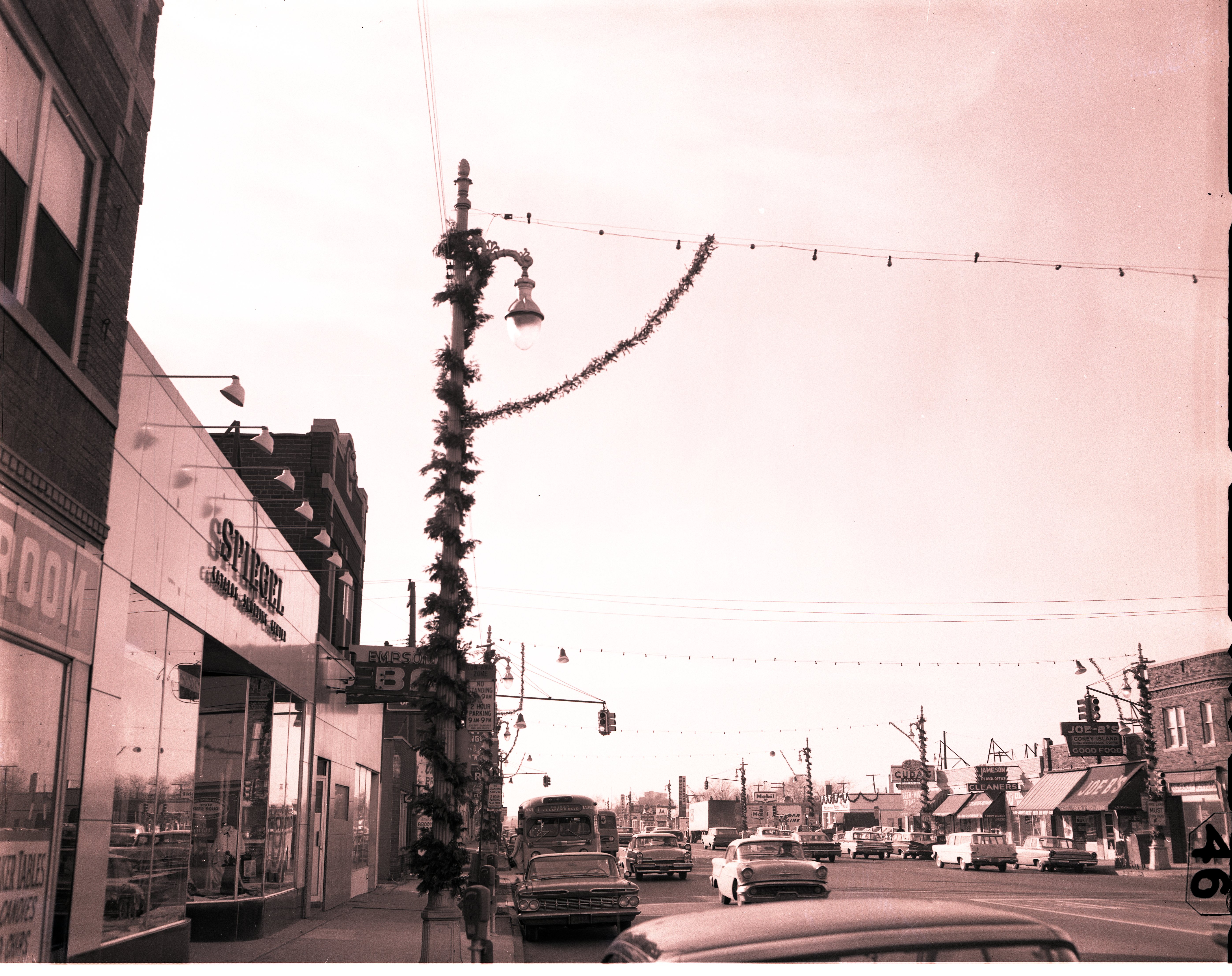 【アンティーク・ビンテージ】DEARBORN ディビジョン Dearborn Christmas Decorations 1940-1969 | Dearborn Historical Museum