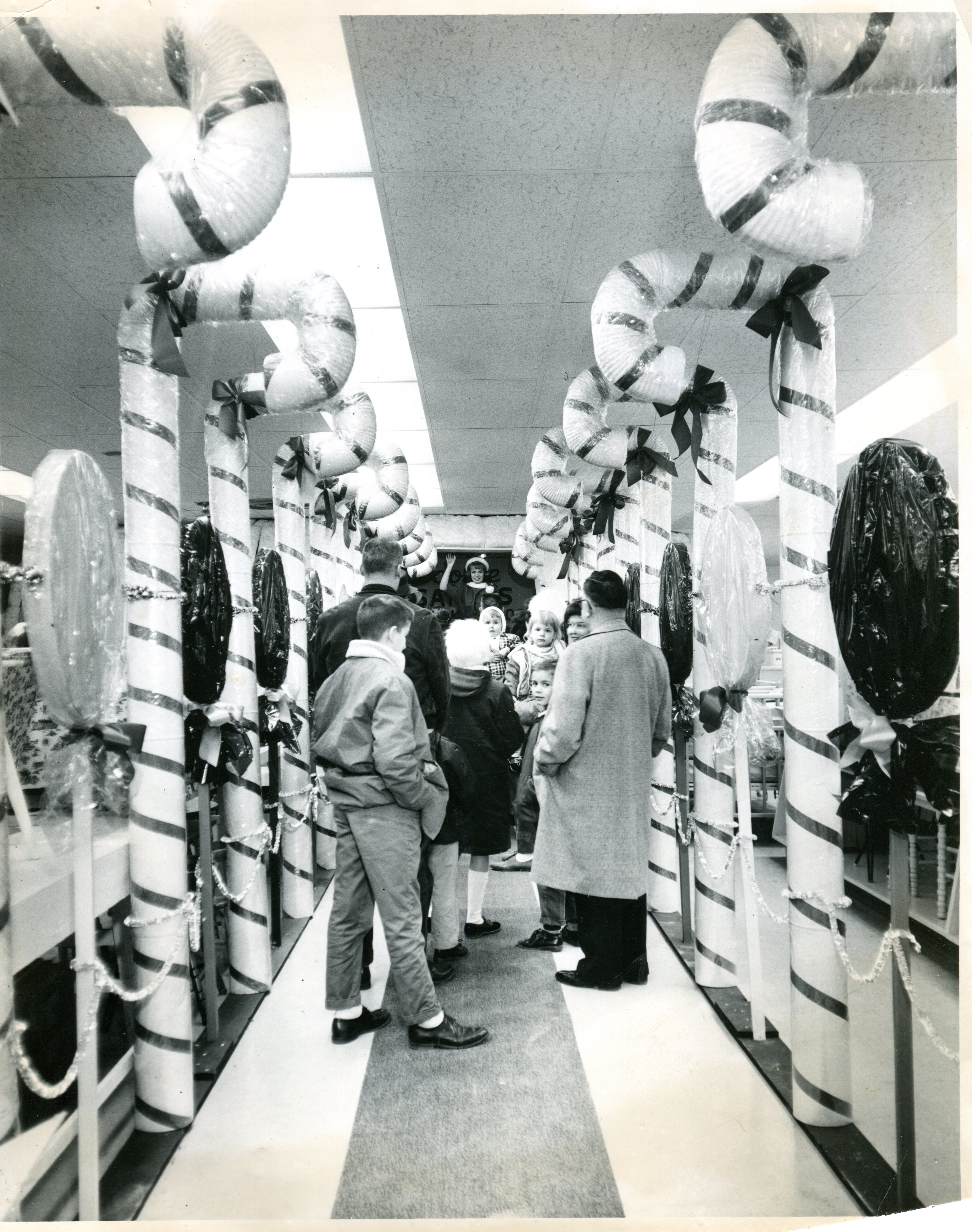 Dearborn Christmas Decorations 1940-1969 | Dearborn Historical Museum